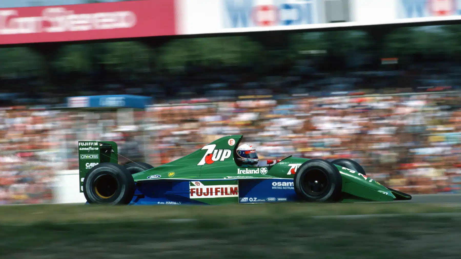 Bertrand Gachot (Jordan-Ford) in the 1991 Dutch Grand Prix in Zandvoort